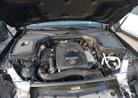 2017 Mercedes-Benz Glc 300 4Matic from USA, damaged, VIN WDC0G4KB1HV008280